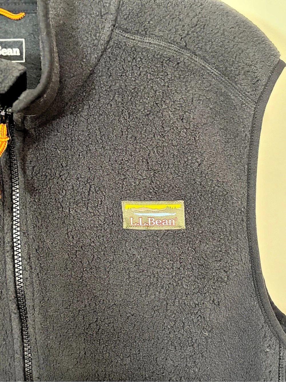 L.L.Bean Mountain Classic Fleece Vest Black - Picture 3 of 5